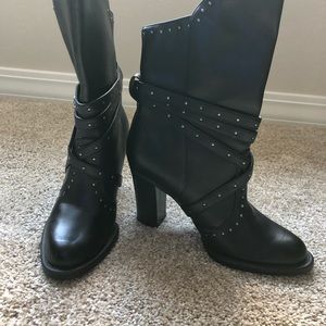 Boots.  NYT by New York Transit..New. Size 7 1/2